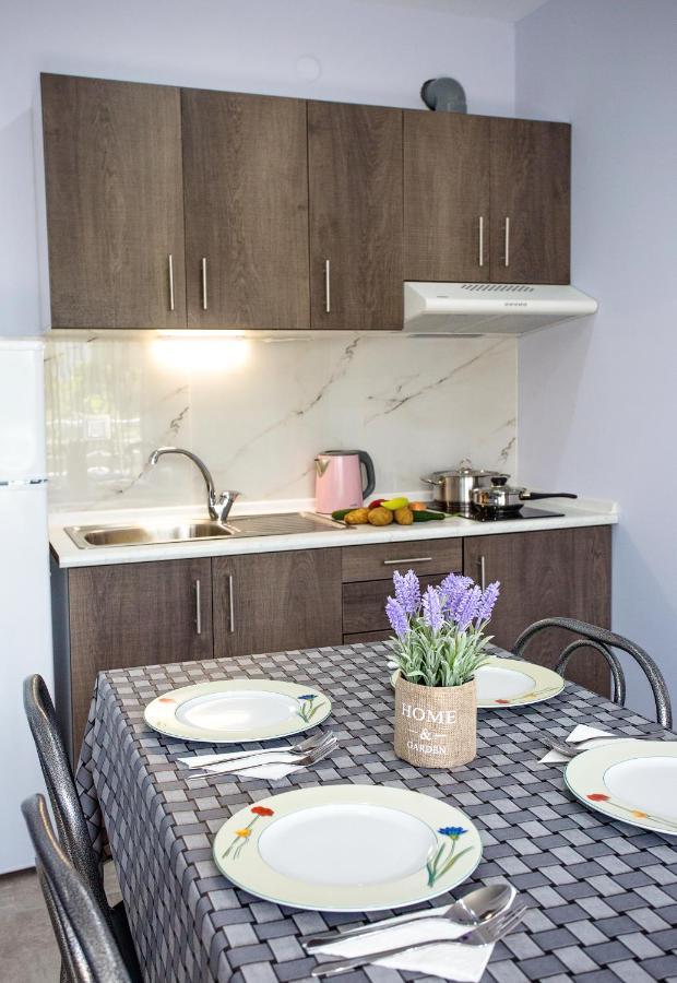 Apartmán Kaiafas Luxury Philoxenia Néa Péramos Exteriér fotografie